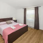 Four-bedroom In * Nova Vas (Brtonigla)