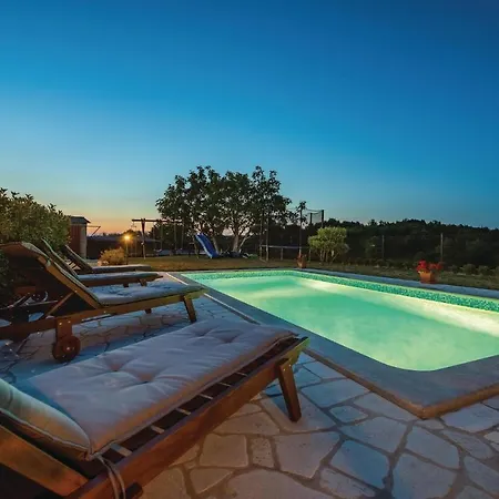 Four-bedroom In * Nova Vas (Brtonigla)