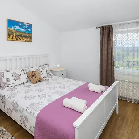 Four-bedroom In Casa vacanze Nova Vas (Brtonigla)