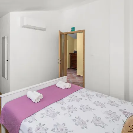 Four-bedroom In * Nova Vas (Brtonigla)