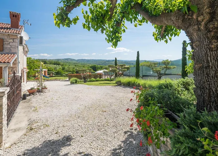 Hébergement de vacances Four-bedroom In Nova Vas (Brtonigla)